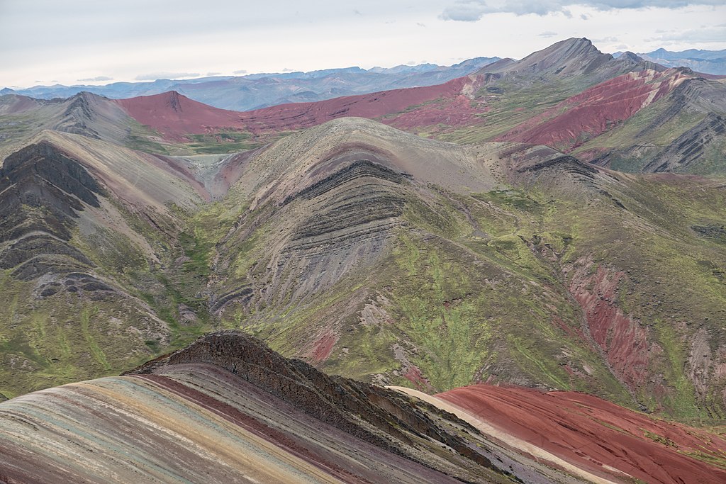 rainbow mountain tour